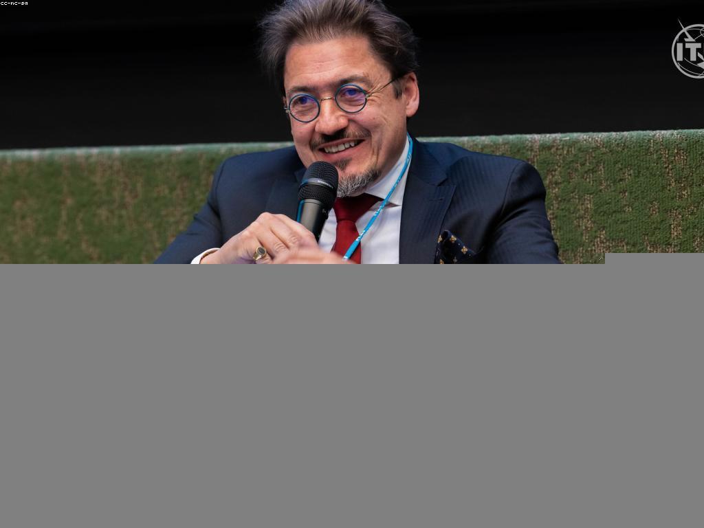 ព័តមានល្អ: ការប្រែប្រួលនិងអត្ថប្រយោជន៍